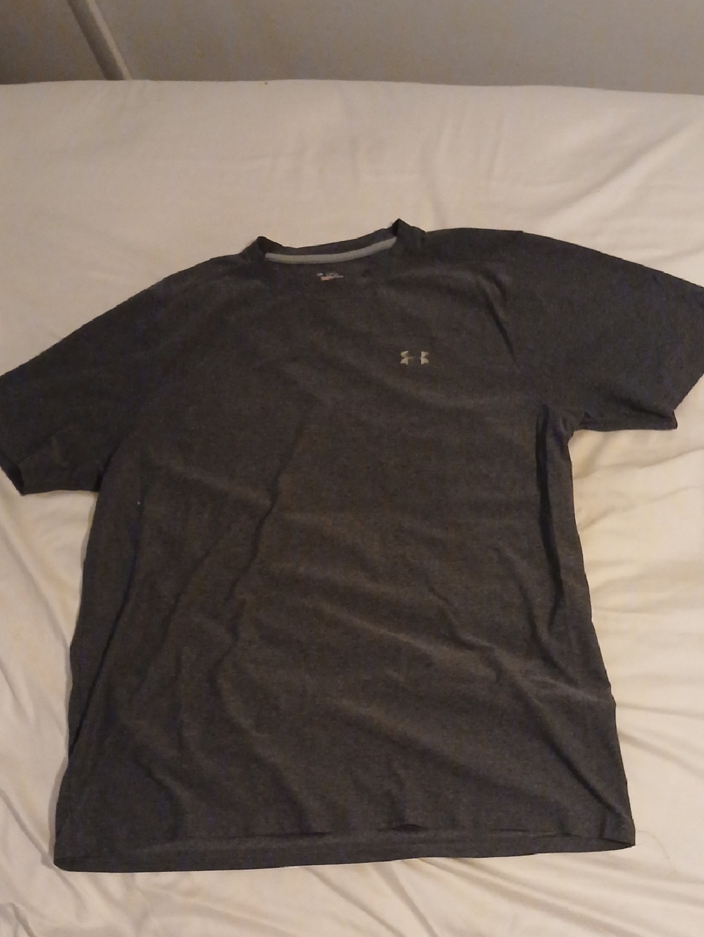 Under Armour Men’s Dark Gray Heather Short Sleeve Performance Tee